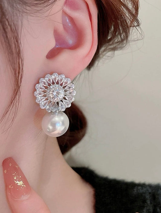 1 Pair Romantic Women Stud Earrings Imitation Pearl Delicate Female Silver Earring For Party Gift Jewelry Elegant